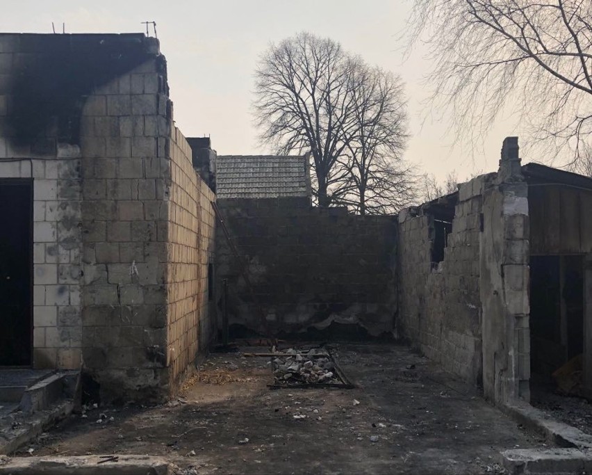 Dom w Kochanowie Wieniawskim spalił się w nocy z piątku na...