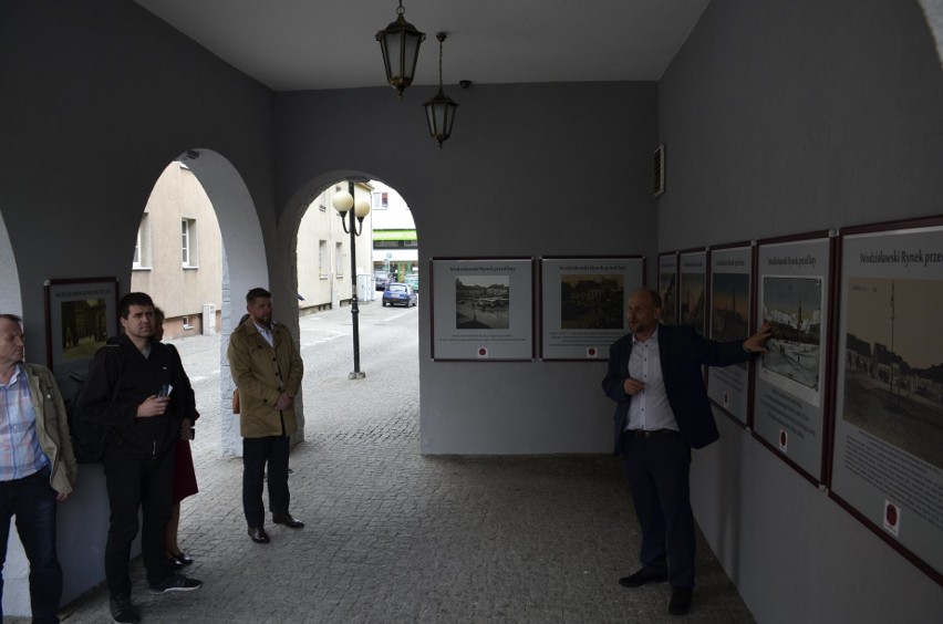 Muzealnicy otworzyli galerię na rynku w Wodzisławiu Śl.