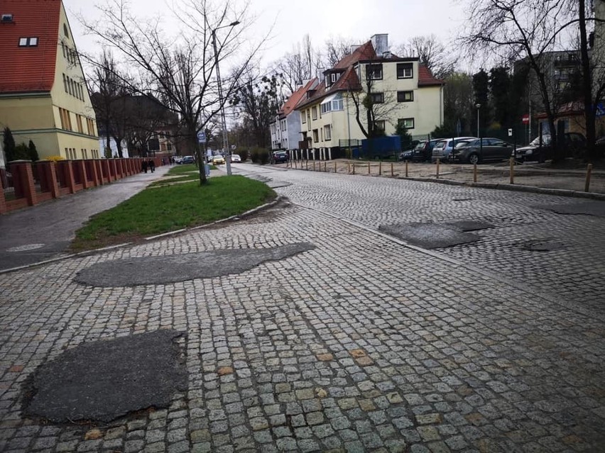 Ruszyły przygotowania do przebudowy ulicy Koszarowej we...