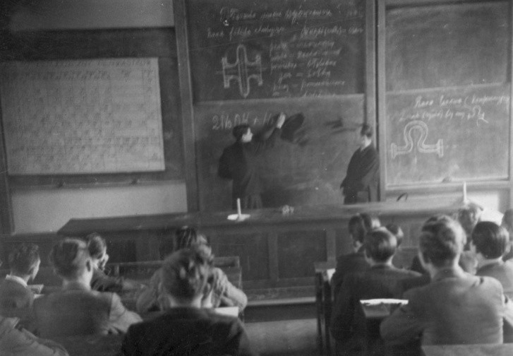 Państwowa Szkoła Chemii Technicznej w Krakowie, 1944