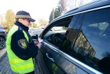 Walentynkowe kontrole kierowców w Kobylnicy. Upominek zamiast mandatu