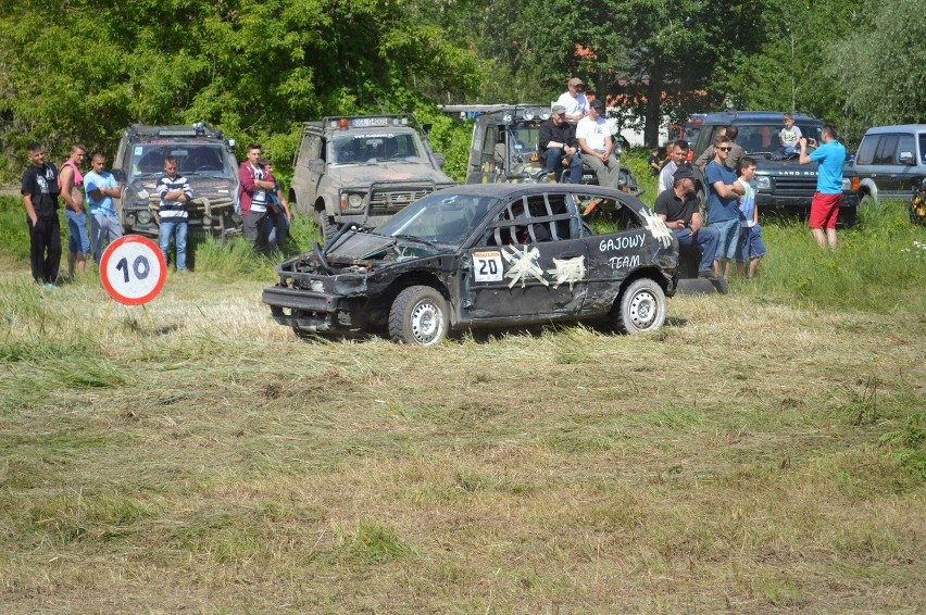 Wraki ścigały się w tumanach kurzu [FOTO]