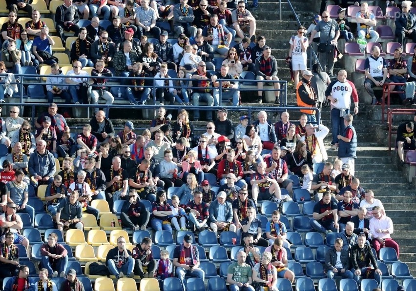 Pogoń Szczecin - Arka Gdynia 3:2. Na stadionie 10 tys. fanów Dumy Pomorza! [ZDJĘCIA KIBICÓW]