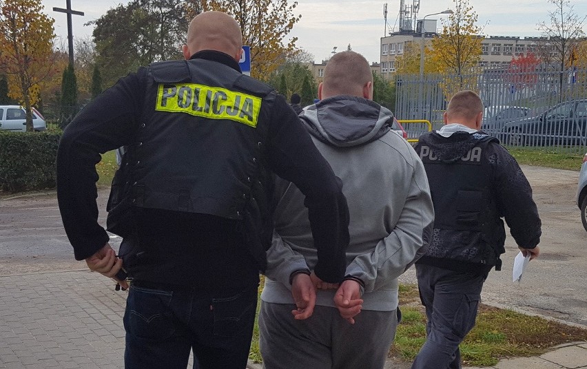 Policjanci z Bydgoszczy wczoraj (niedziela) doprowadzili do...
