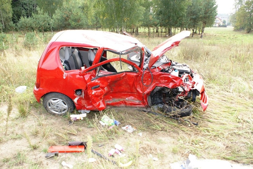 Wypadek na trasie Hajnówka - Kleszczele. 71-latka wymusiła pierwszeństwo (zdjęcia)