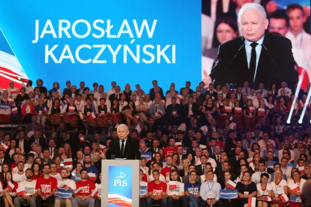 W sobotę odbyła się konwencja wyborcza Prawa i Sprawiedliwości. W czasie swojego przemówienia prezes PiS, Jarosław Kaczyński zapowiedział kolejny wzrost płacy minimalnej.