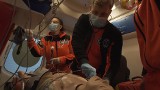 Praca ratowników medycznych i pielęgniarek w czasie koronawirusa jest wyjątkowo trudna. Zobaczcie