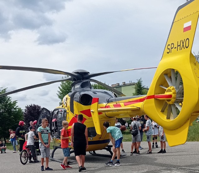 Na skwerze Planty w Skarżysku w sobotę lądował helikopter medyczny.