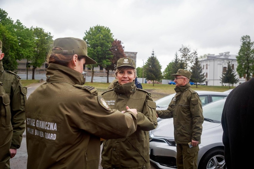 Białystok. Straż graniczna dostała 113 nowych pojazdów za ponad 14 mln zł. Oficjalne przekazanie w Białymstoku [ZDJĘCIA]