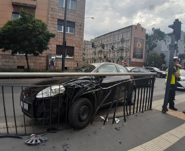 Do groźnego wypadku doszło wieczorem na al. Kościuszki (przy ul. Struga).Czytaj więcej na następnej karcie