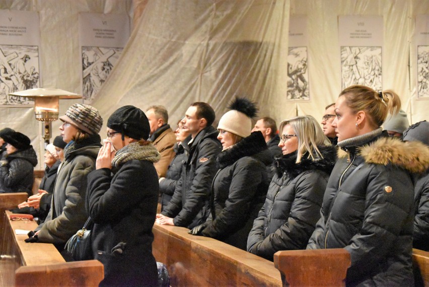 Msza św. w opolskiej katedrze w intencji Pawła Adamowicza