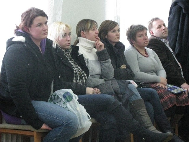 Na sesji w Strzelcach pojawiło się pięć mam uczniów szkoły w Brzozie. Towarzyszyła im nauczycielka z Brzozy i Romuald Kimet z ZNP.