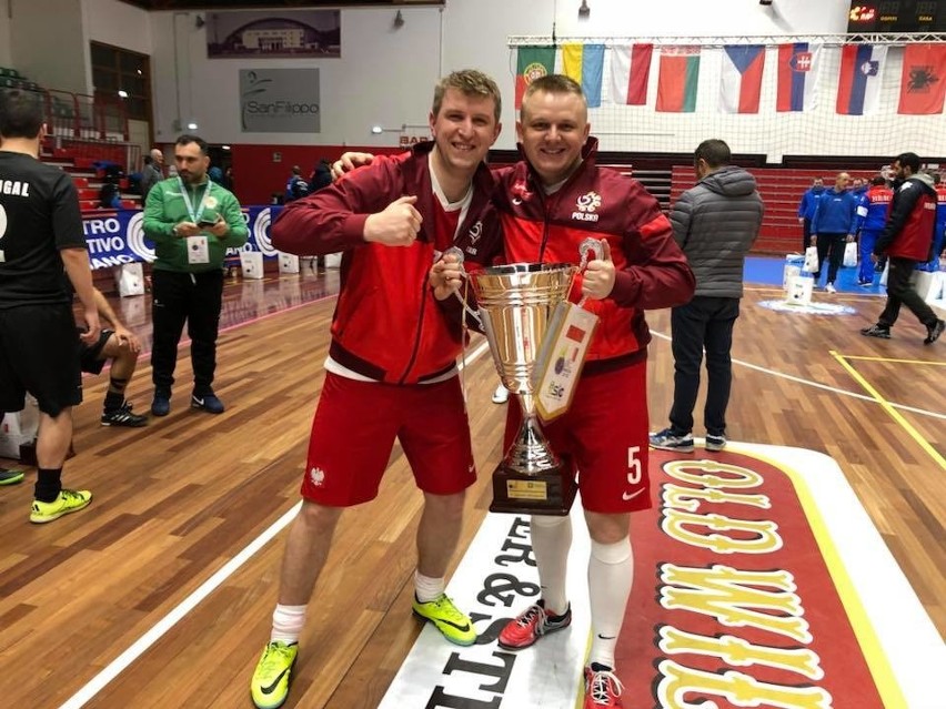 Nasi księża zostali mistrzami Europy w piłce nożnej halowej! Grzegorz Pastorczyk zdobył zwycięską bramkę