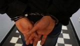 Mężczyzna z nożem w ręku i amfetaminą zatrzymany przez policję w Bielsku-Białej