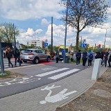 Samochód osobowy potrącił kobietę na pasach przy ul. Królowej Jadwigi w Dąbrowie Górniczej - poszkodowana trafiła do szpitala