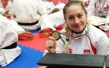 1 miejsce Sylwia Kazimierska (Klub Karate Morawica, karate)...