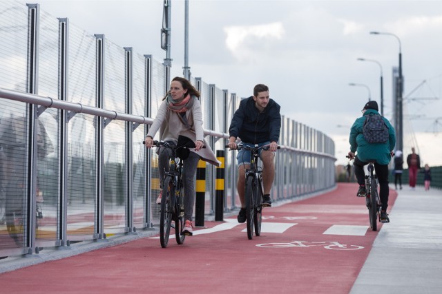Za około rok rowerzyści mają mieć do dyspozycji ścieżkę rowerową wzdłuż DK 94 na odcinku Wieliczka - Kraków (zdjęcie ilustracyjne)