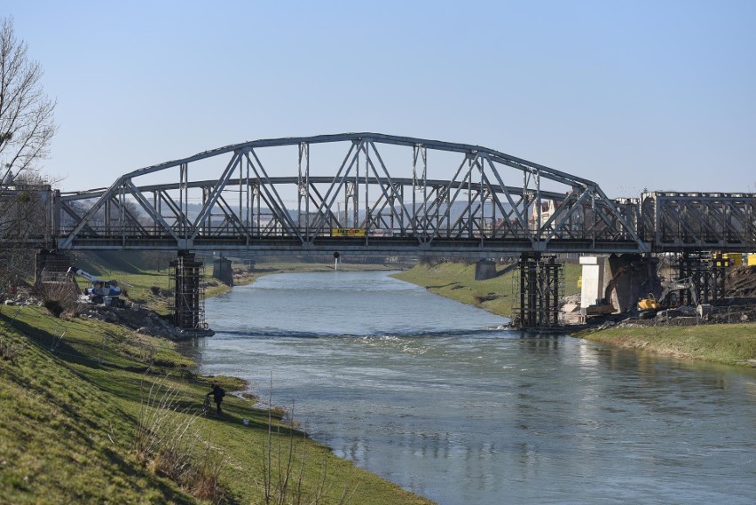 Przebudowa mostu kolejowego w Przemyślu - 2.03.2023 r.
