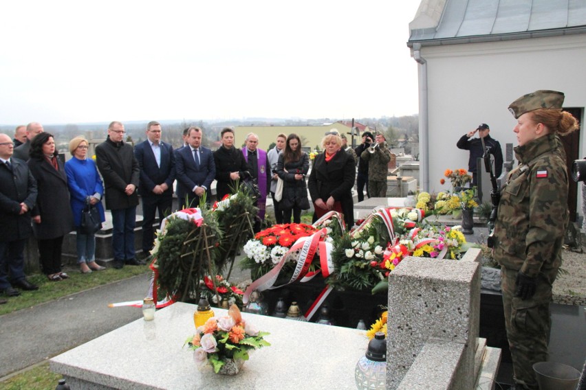 Uroczystości rocznicowe przy grobie Grzegorza Dolniaka w...