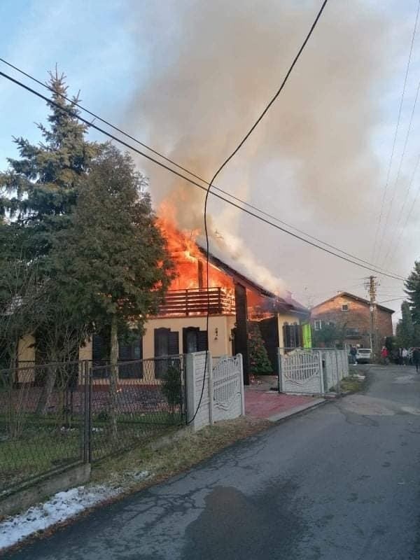 Pożar domu przy ul. Na Wzgórzu w Czernichowie
