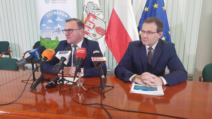 Radosław Witkowski, prezydent Radomia (z lewej) i Tomasz...