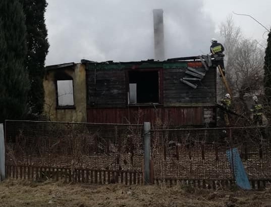 Pożar wybuchł w drewnianym domu w Sokolnikach Suchych.