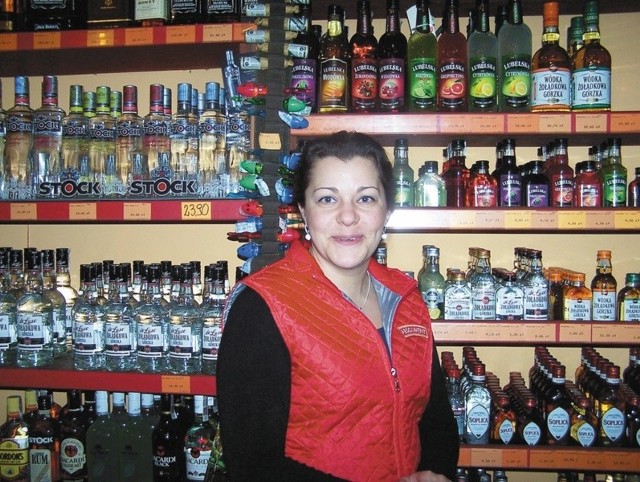 - Rekordowa ilość alkoholu sprzedaje się na święta i na długie weekendy - mówi Sylwia Sitkowska ze sklepu monopolowego Imperium w Ełku.