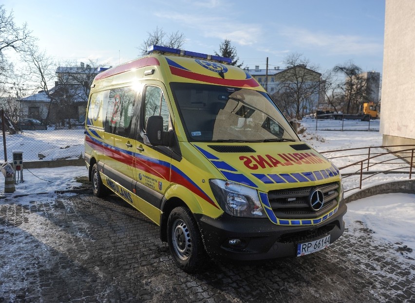 Nowy ambulans dla szpitala w Przemyślu. To poziom ekstraklasy [ZDJĘCIA, WIDEO]