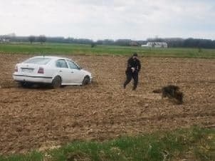 Sypniewo. Ukradł samochód, bo nie chciało mu się wracać do domu pieszo. 17-letni mieszkaniec gminy Krasnosielc ma teraz problemy