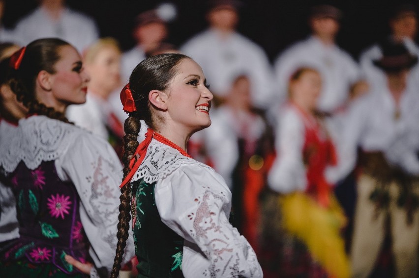 Zespół Pieśni i Tańca "Śląsk" przyjeżdża do Kielc z jubileuszowym programem "A to Polska właśnie". Barwne stroje, śpiew, taniec i orkiestra!