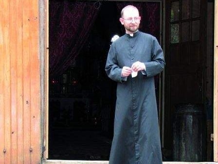 Ksiądz Napiórkowski zostaje w starej parafii