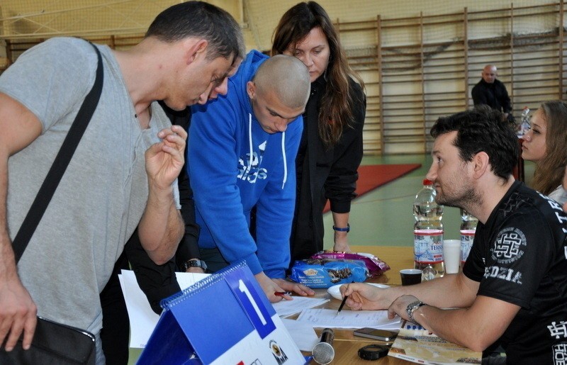 Sobotnia gala MMA w Świętochłowicach