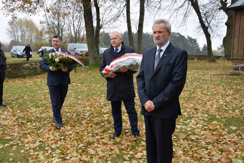 Minister i działacze opozycji antykomunistycznej złożyli kwiaty na grobie gen. Nikodema Sulika i pod pomnikiem bł. ks. Jerzego Popiełuszki
