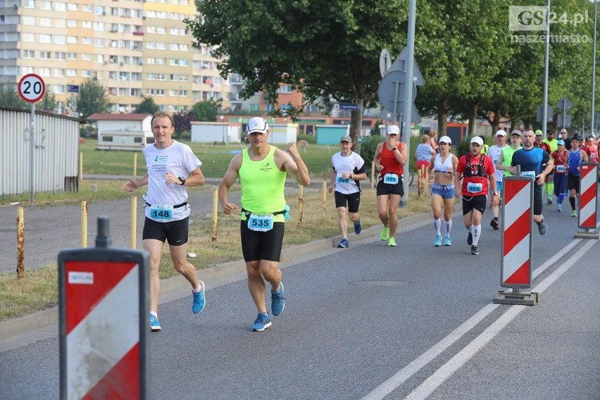 Maraton Szczeciński 2018: pół tysiąca biegaczy! [DUŻO ZDJĘĆ, WIDEO]