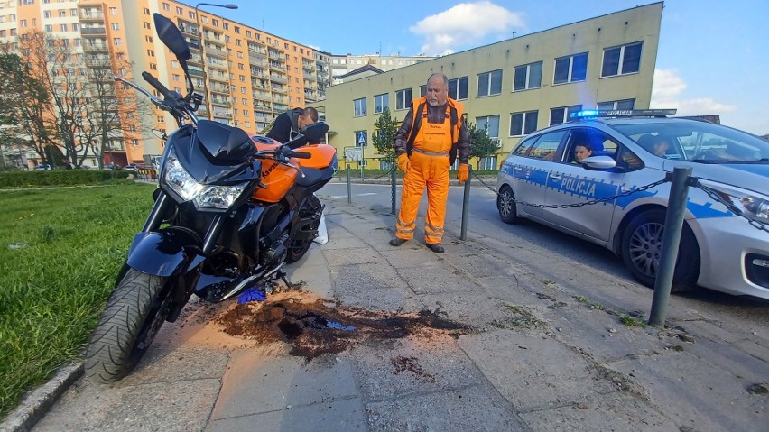 Wypadek motocyklisty na ul. Krynickiej we Wrocławiu...