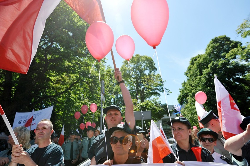 Protest celników w Warszawie 2016