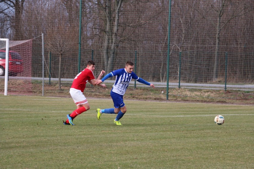 KS Wiązownica przegrał u siebie z Błękitnymi Ropczyce 0:1....