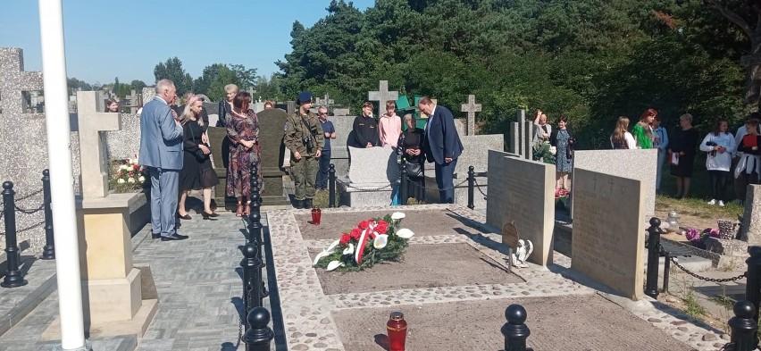 W Odrzywole mieszkańcy uczcili pamięć o żołnierzach i mieszkańcach gminy poległych w czasie bitwy we wrzesniu 1939 roku