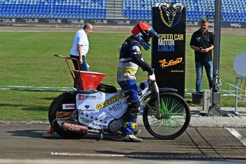 Maciej Kuciapa zaprasza na treningi do żużlowej szkółki Speed Car Motoru Lublin. Adeptów nauczy nie tylko jeździć