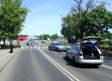 Wypadek w Rybniku. 72-letnia kobieta potrącona na przejściu dla pieszych przez jadącą BMW 38-latkę. Z urazem głowy trafiła do szpitala