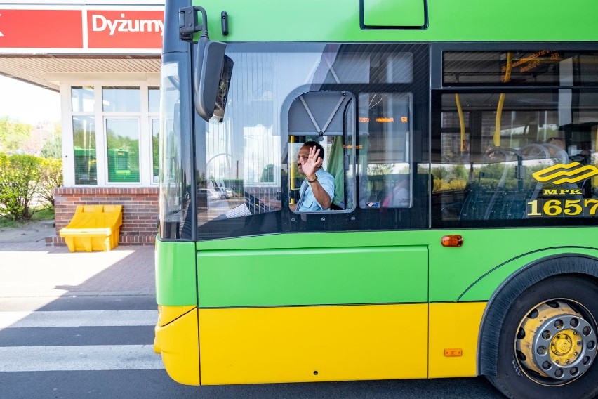 W 2023 roku średnie wynagrodzenie osobowe kierowcy autobusu...