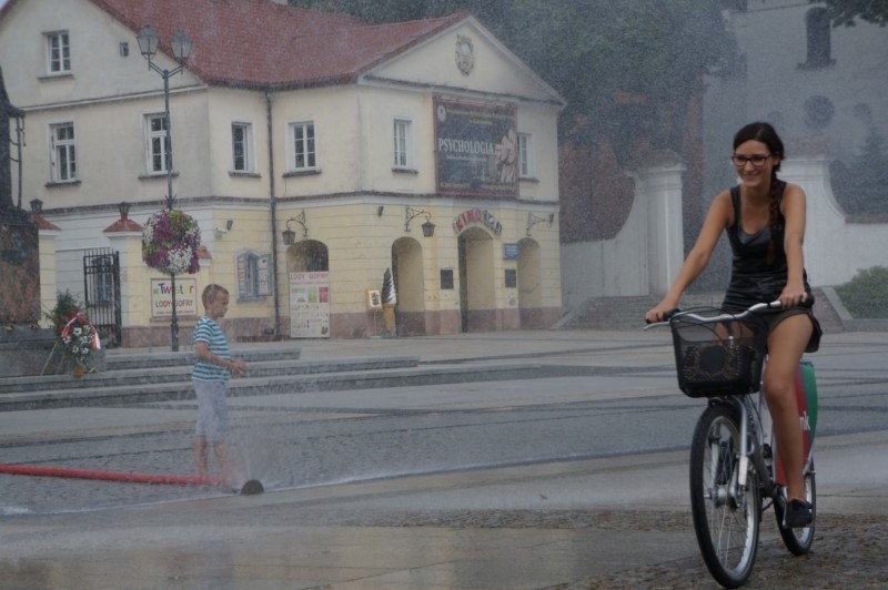 Kurtyny chłodzą Rynek Kościuszki