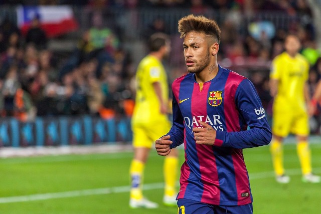 Neymar w 2015 roku, gdy grał w koszulce Barcelony (tu w meczu z Villarrealem)