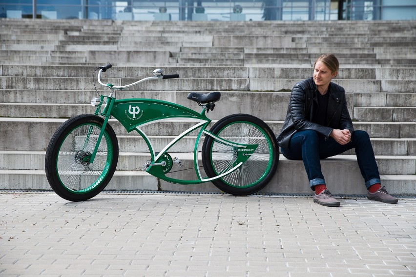 Adam Zdanowicz, twórca rowerów customowych, ma w Gandawie...