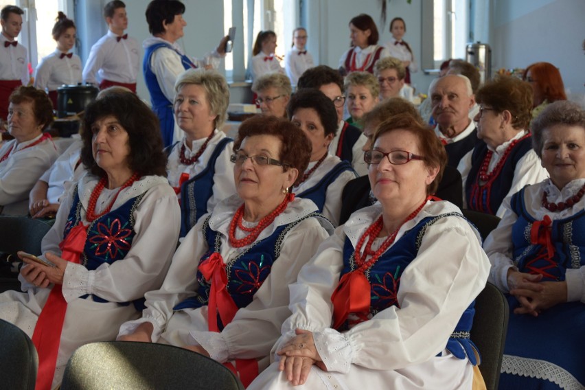 Kto nie wraca wspomnieniami do smaku babcinego żurku albo sernika? W Gorlicach uczyli, jak odtworzyć dawne smaki i kulinarne tradycje