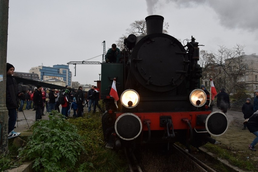 Po 24 latach na dworzec Wrocław Świebodzki wrócił pociąg....