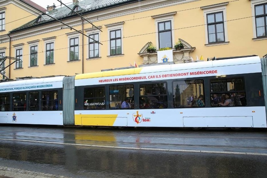 Po ŚDM krakowianie jeżdżą "Tram del Papa" do pracy