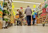 Sklepy czynne 24 maja Żabka, Freshmarket, Tesco, Biedronka, Lidl? Które sklepy czynne w niedzielę?