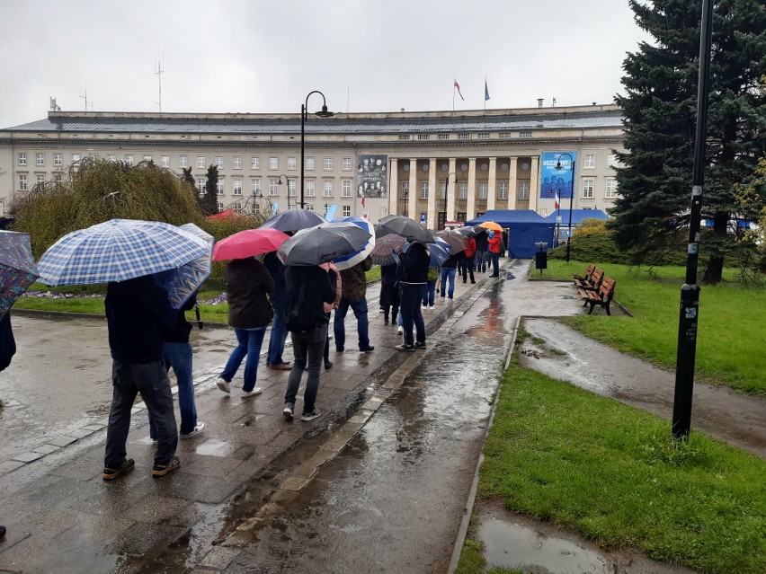 Mimo niedopisującej pogody, chętnych nie brakuje - nawet...