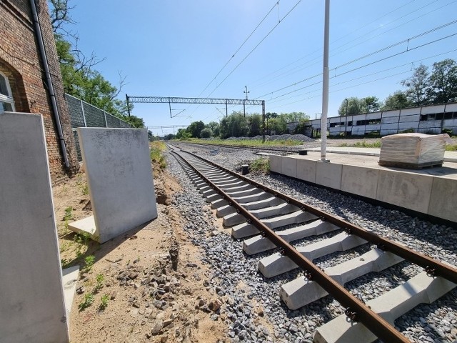 Modernizacja linii kolejowej Czerwieńsk - Zbąszynek utrudnia podróż do  stolicy Polski czy stolicy Wielkopolski wielu Lubuszanom